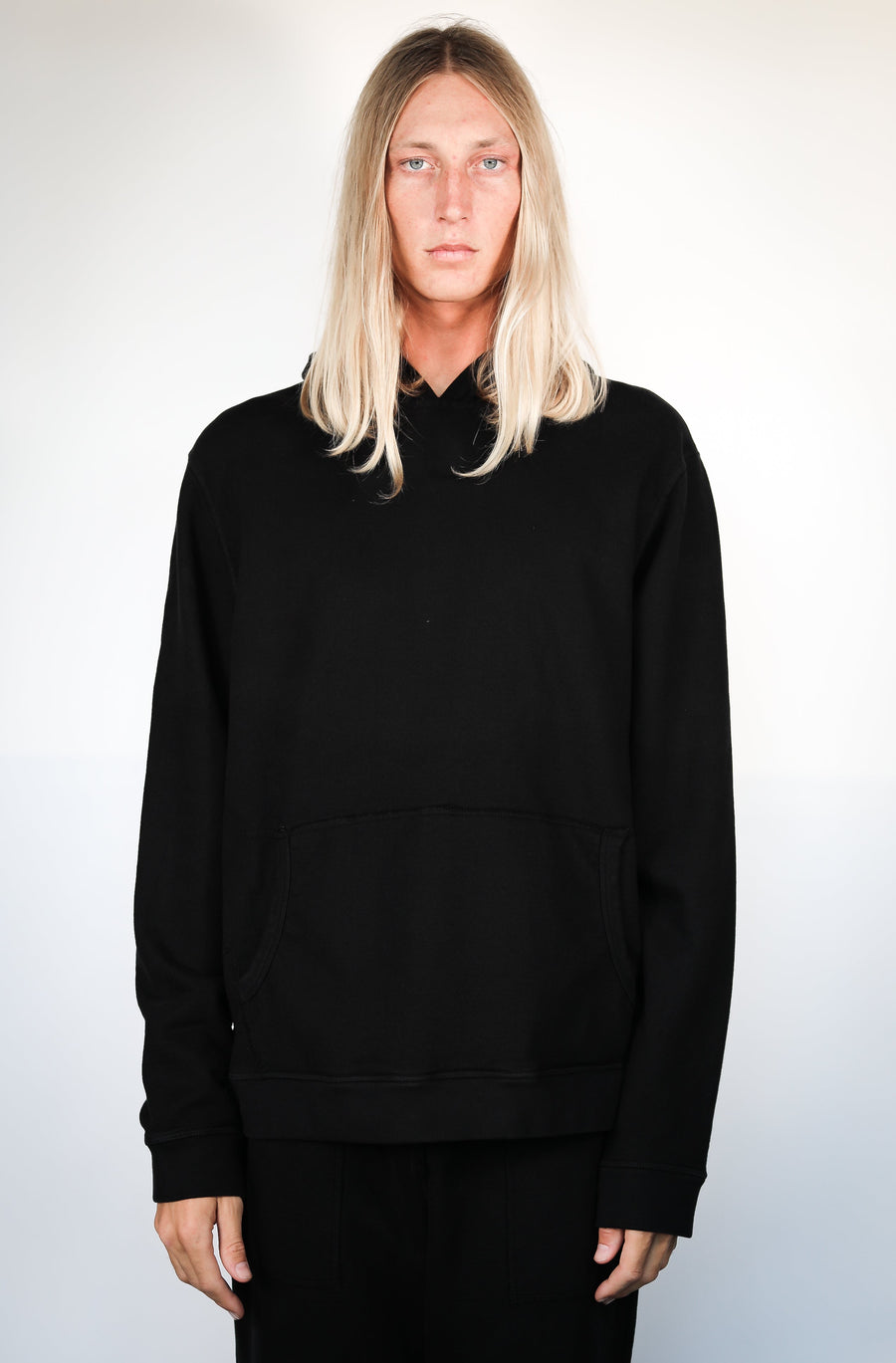 Select Pullover Hoody Black